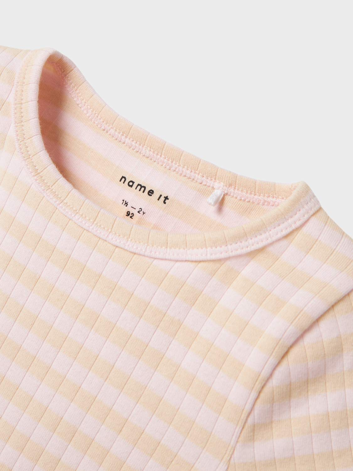 model_shot-front_full